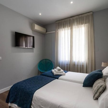 Apartamento Atico En La Gran Via Con Terraza Madrid Exterior foto