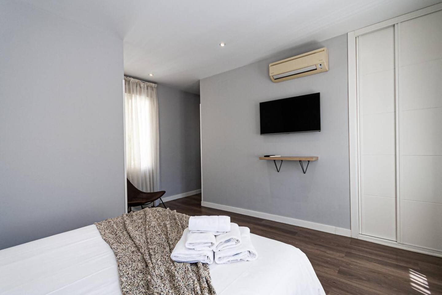 Apartamento Atico En La Gran Via Con Terraza Madrid Exterior foto
